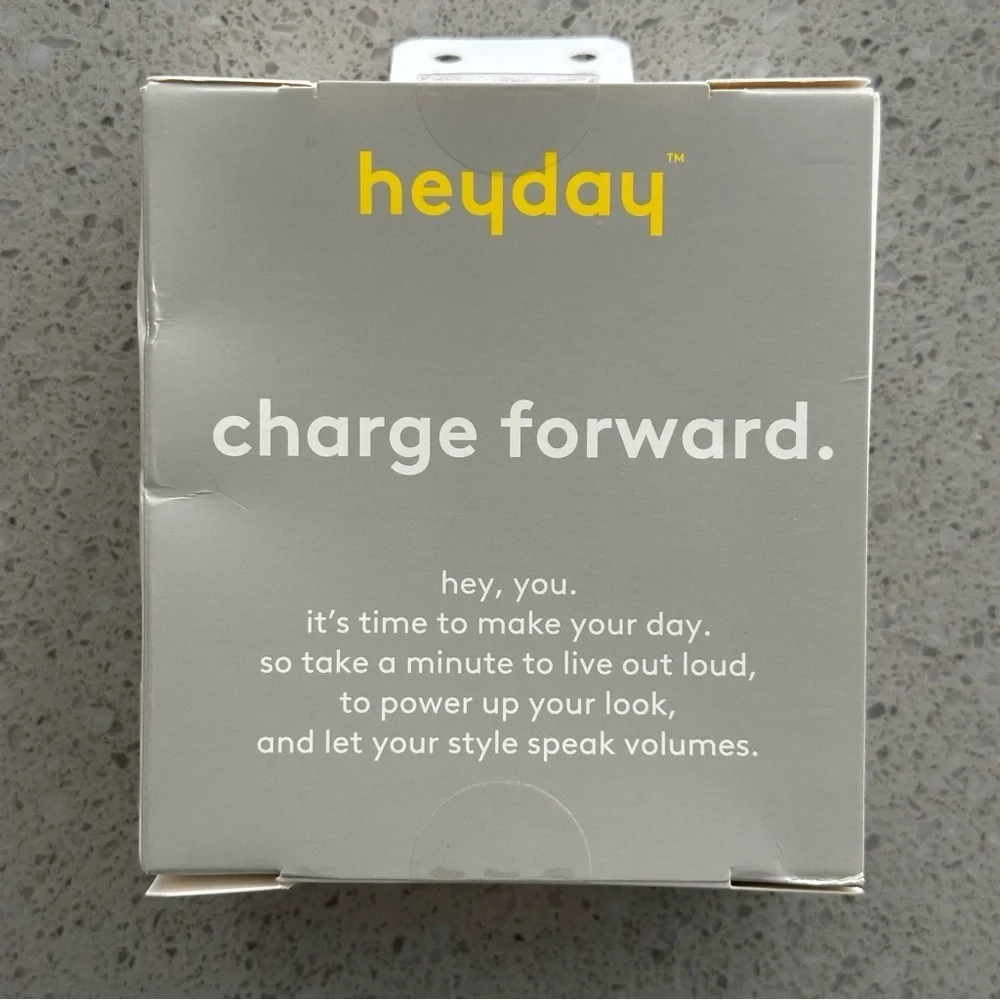 heyday Green and Yellow Avocado Wall Charger